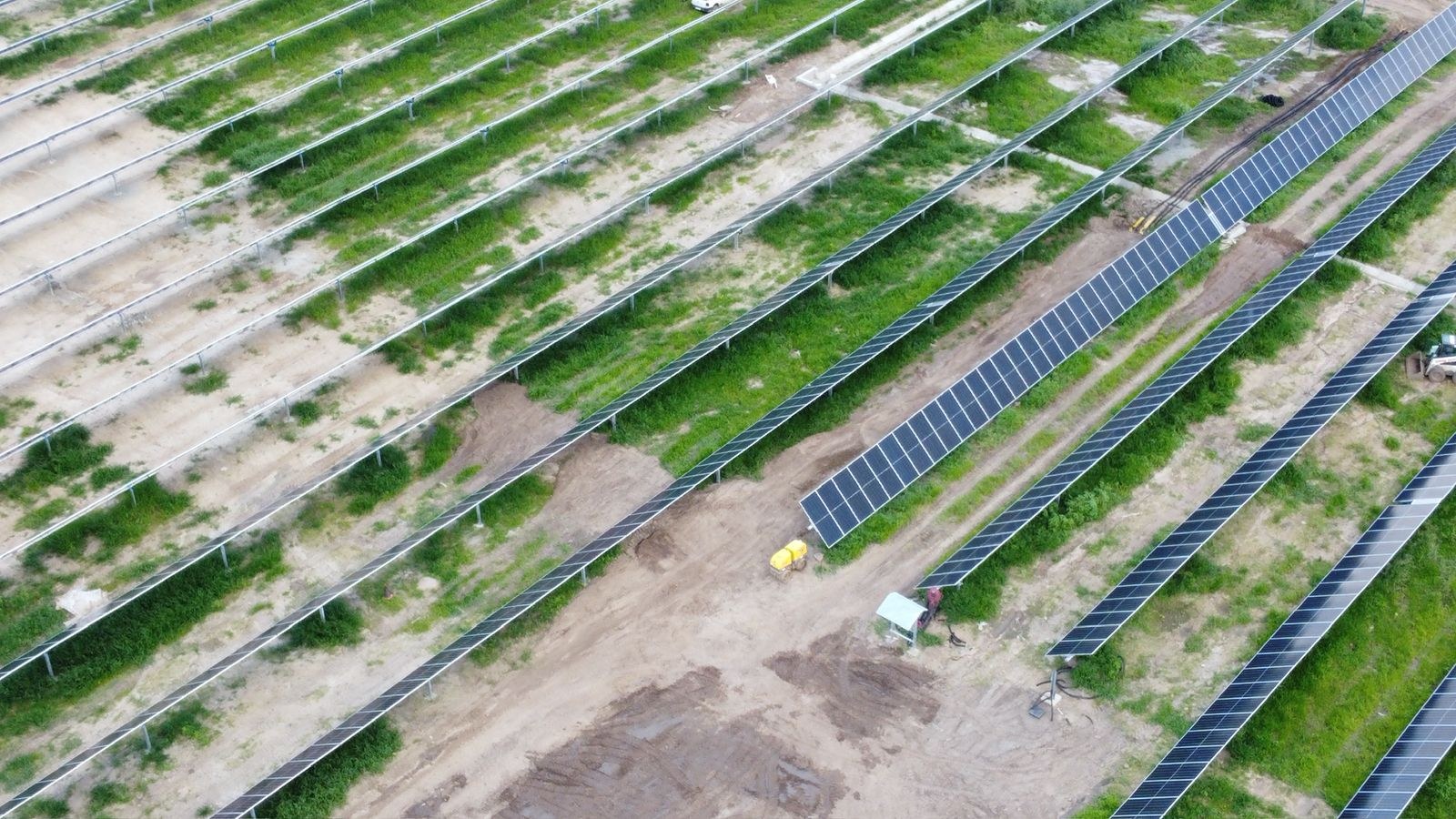 Painéis solares em vista aérea